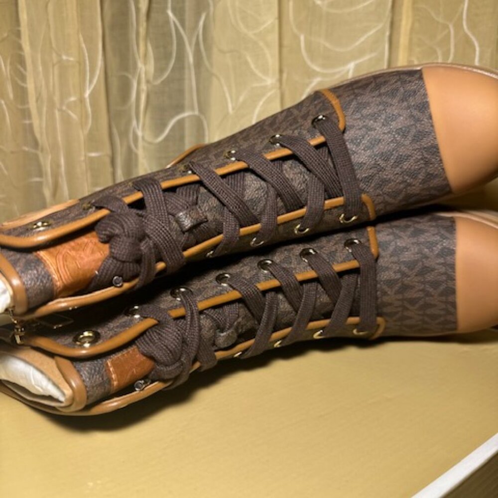 MK LOGO COMBAT BOOTS - Picture 9 of 9